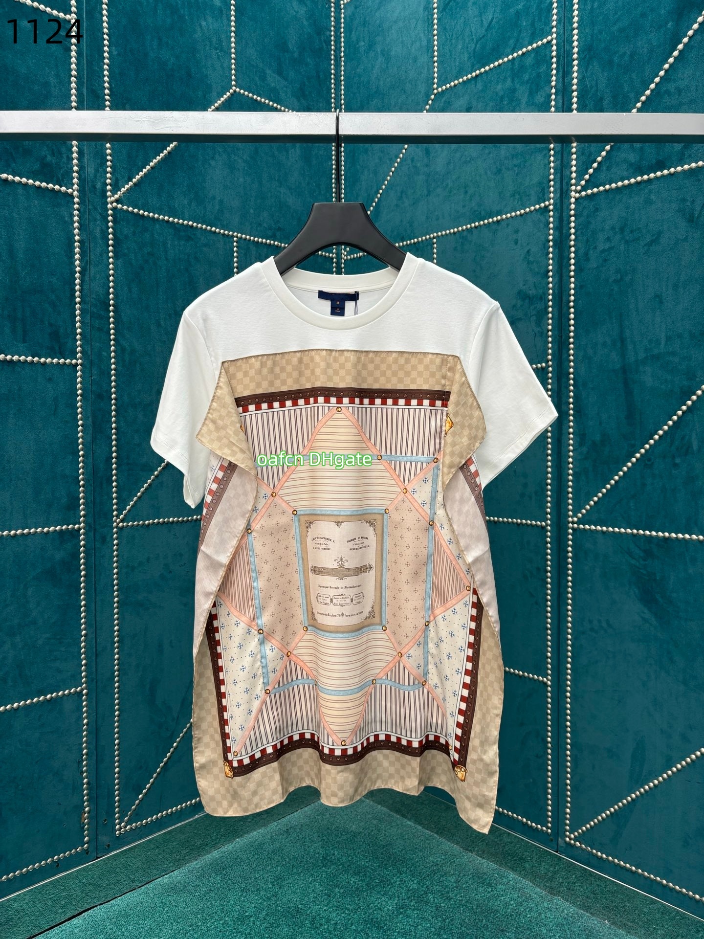 Women designer T-shirt Tees Summer Woman Tshirts Cotton Ladies Tops Slim fit hard box interior printed silk scarf printed T-shirt 1124