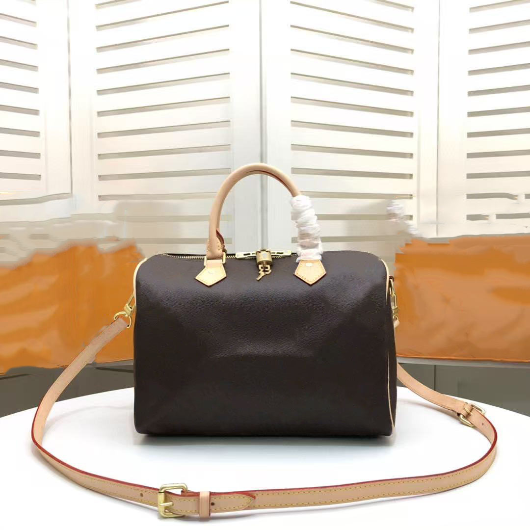 Luxurious and fashionable designer handbag women's fashionable classic cowhide material handle shoulder strap zipper cross-body bag simple shou