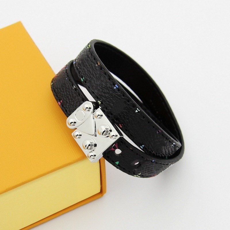 Designer Lousi l Jewelry V Letter White And Black Floral Pattern Double-layer Bracelet With Round Studs Belt Buckle