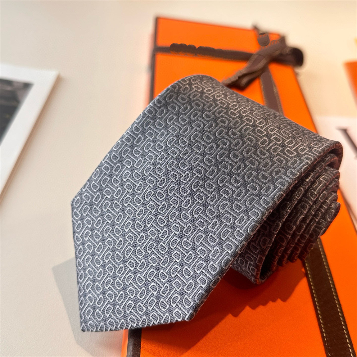 2026 Luxury Men's Fashion Tie Designer Ties Brand Business Neck Ties Casual Wedding NeckTies Retro Party Casual Silk Ties with box H28-image-957506831