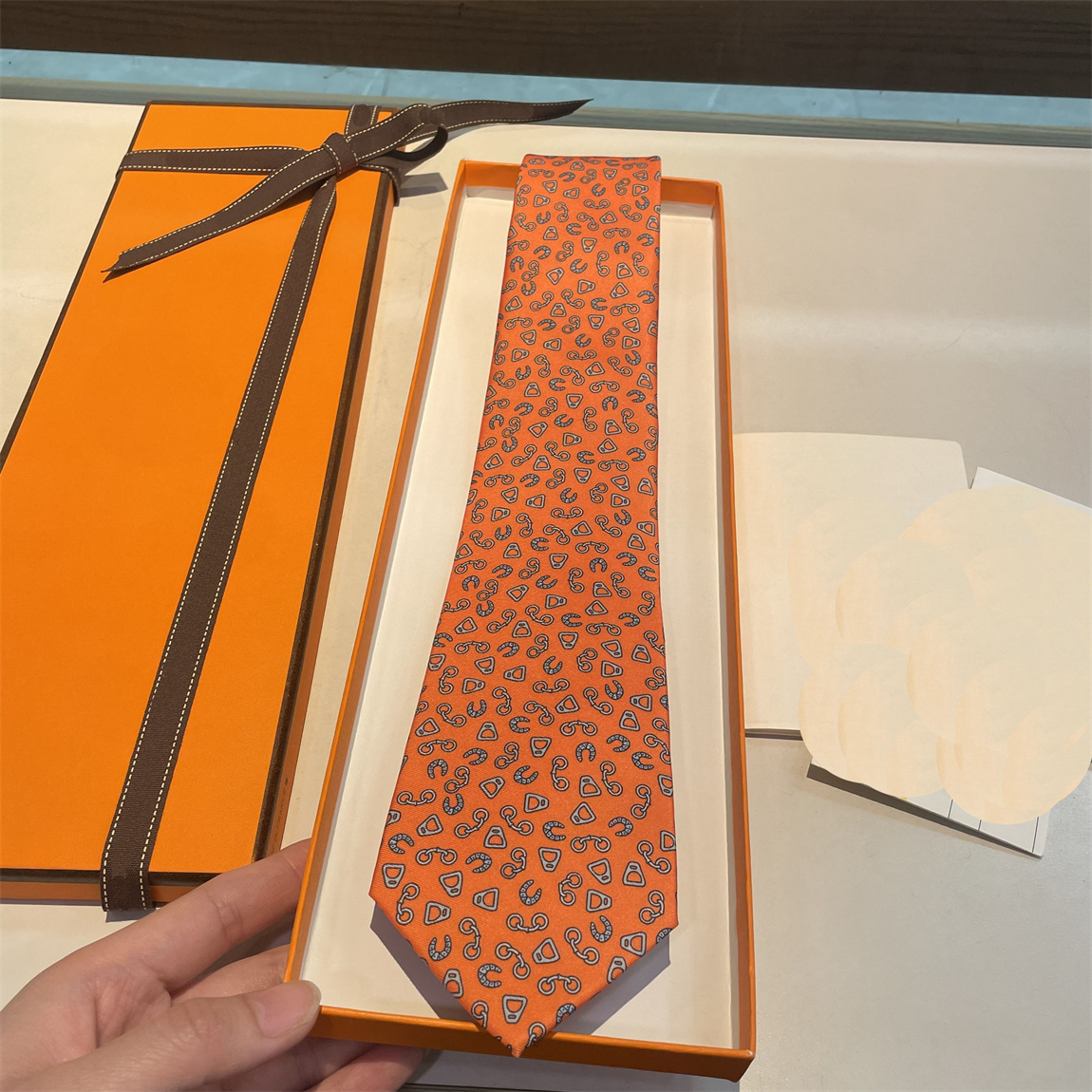 2025 New Ties fashion Silk Tie 100% Designer Jacquard Classic Woven Handmade Necktie for Men Wedding Casual and Business NeckTies With Box