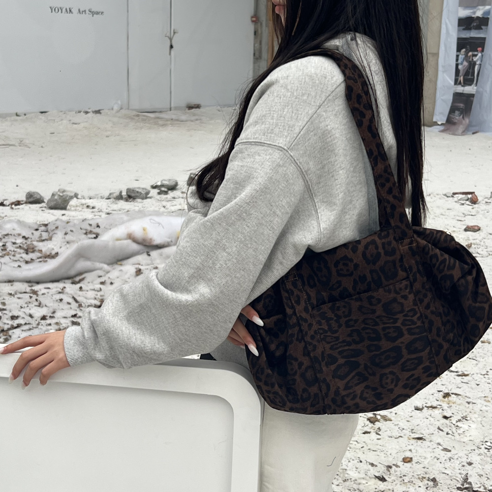 andbag Fasionable Leopard Print Women Large Capacity Mommy for Outings Suede Lazy Style Soulder Bag M260805