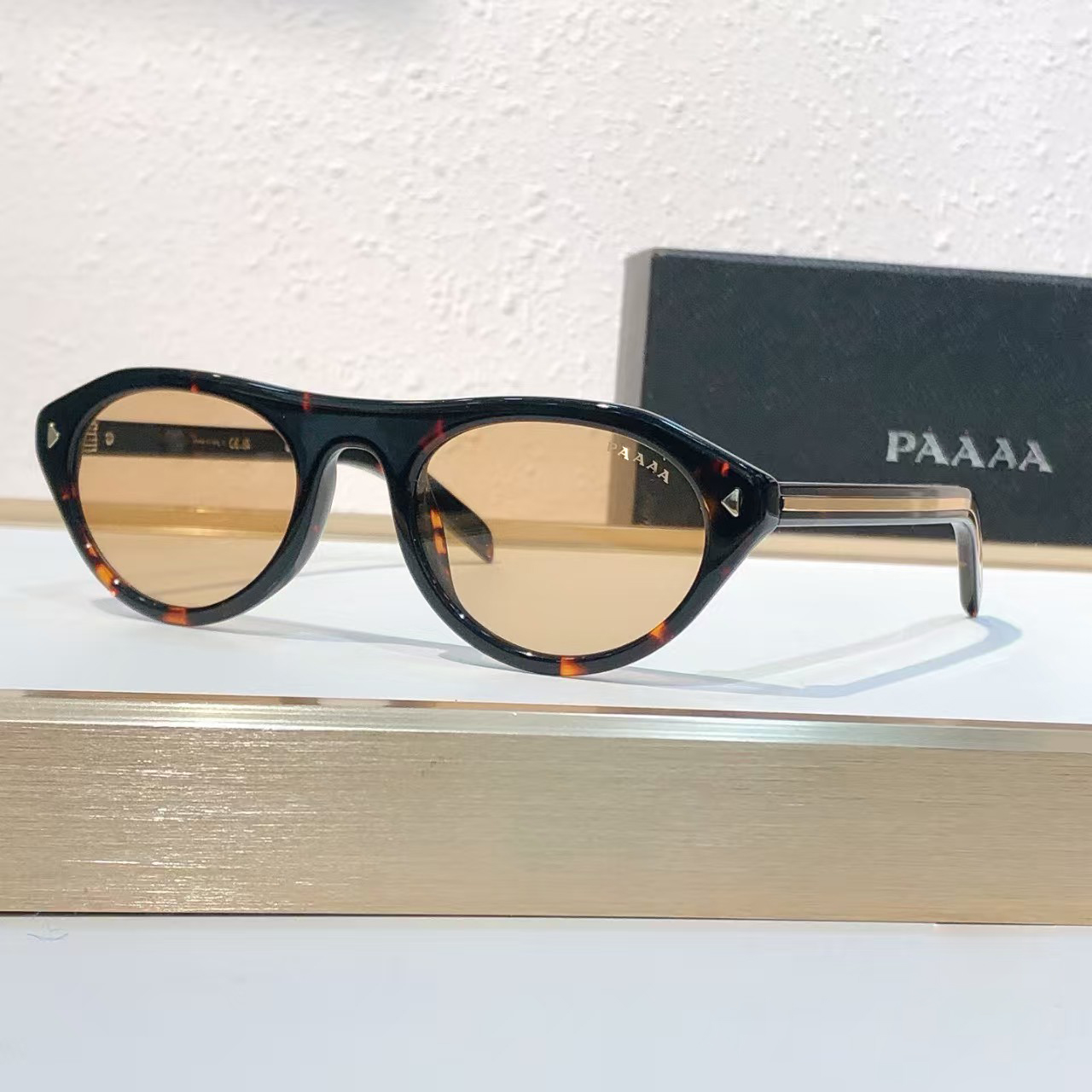 newsunglasses women men new triangular suitable for driving beach and UV protection exquisite flat mirror comes with original box S260604