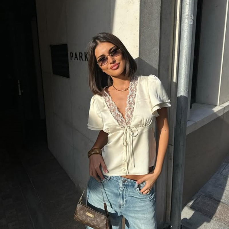 French Style Lace Patchwork Slim Fit TShirt Summer Pure Desire Girl Short Sexy Sleeve Top 260423banjia