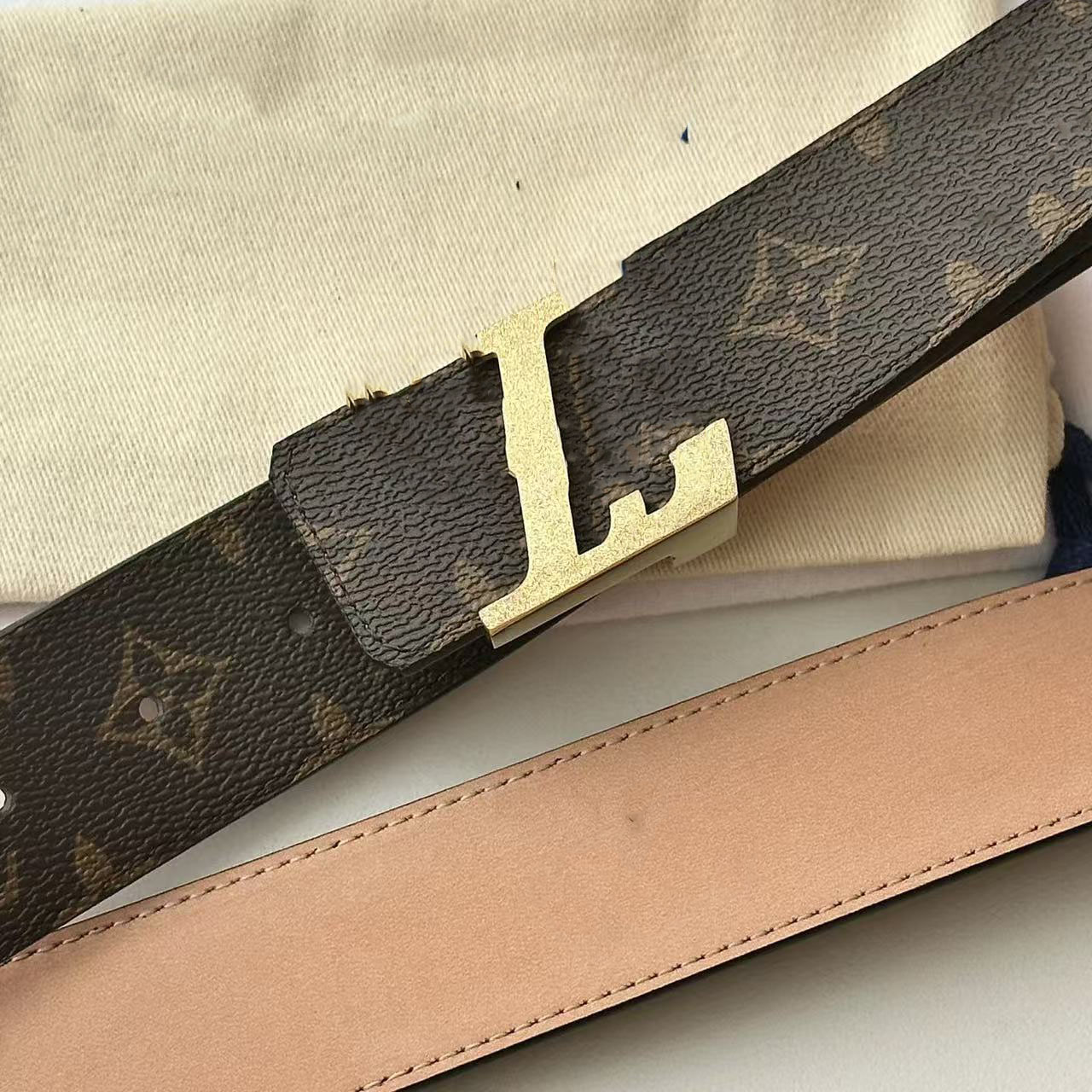 Designer belt for men and women, fashionable casual business belt with multiple choices, genuine leather model brand, internet celebrity, same high-