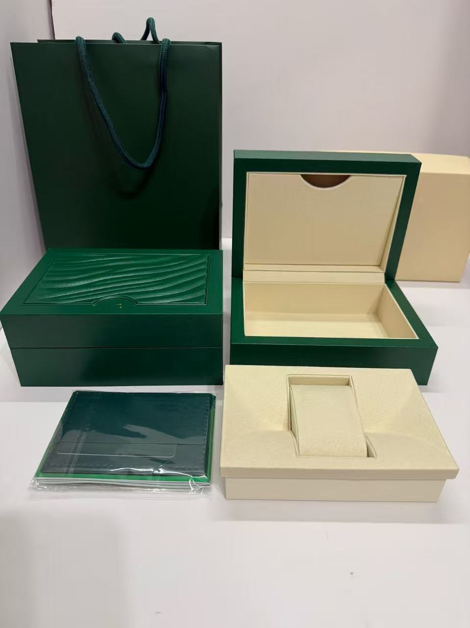 Top Quality Boxes rolex watch Original Box Accessories wholesale montre Watches Booklet Card Tags and Papers In English Swiss Watches Boxes Many are