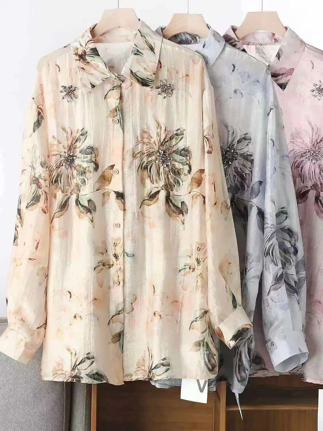 Luxury Design Summer Sparkle Diamonds Crystal Stitch Lightweight Sunscreen Shirts Blouses for Womens Thin Top Woman Clothing 260423banjia