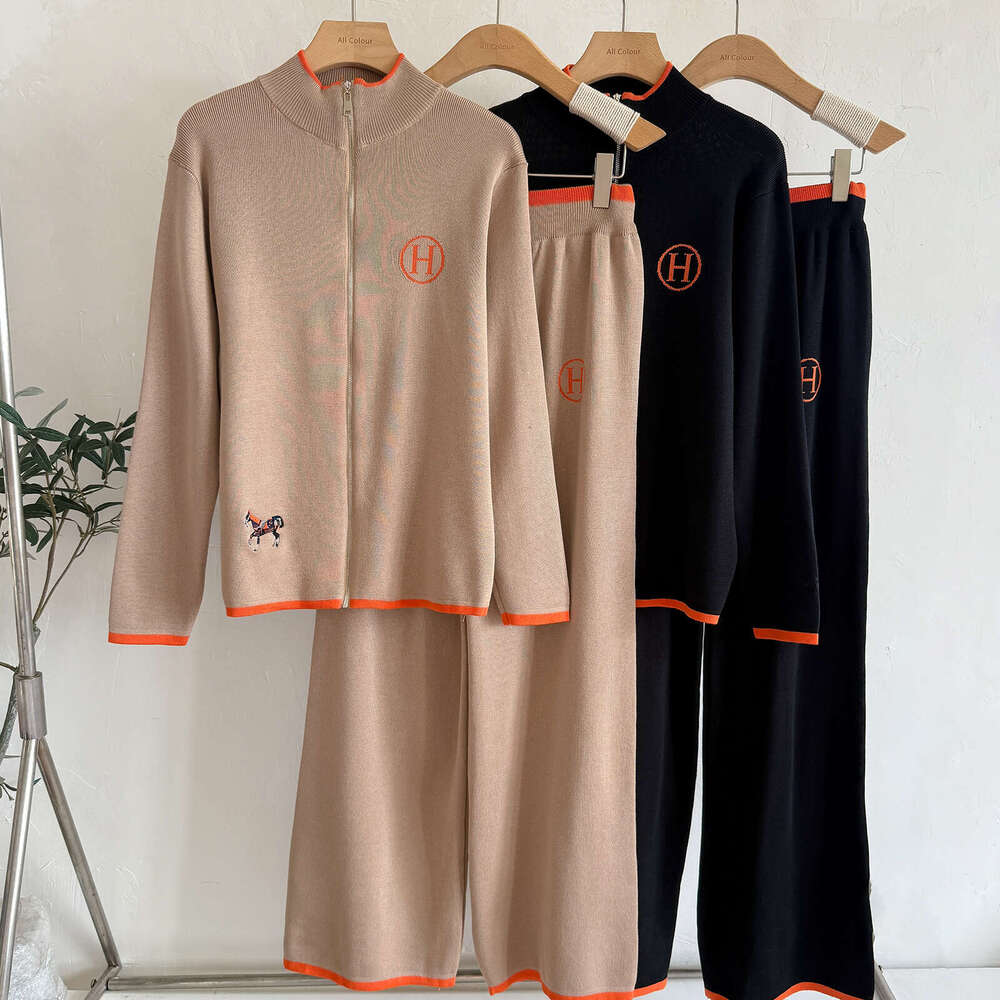 European-Style Light Luxury Knitted Suit Women Autumn Winter Creative Horse Embroidery Long Sleeve Sweater Coat Casual Trousers Two-Piece Set