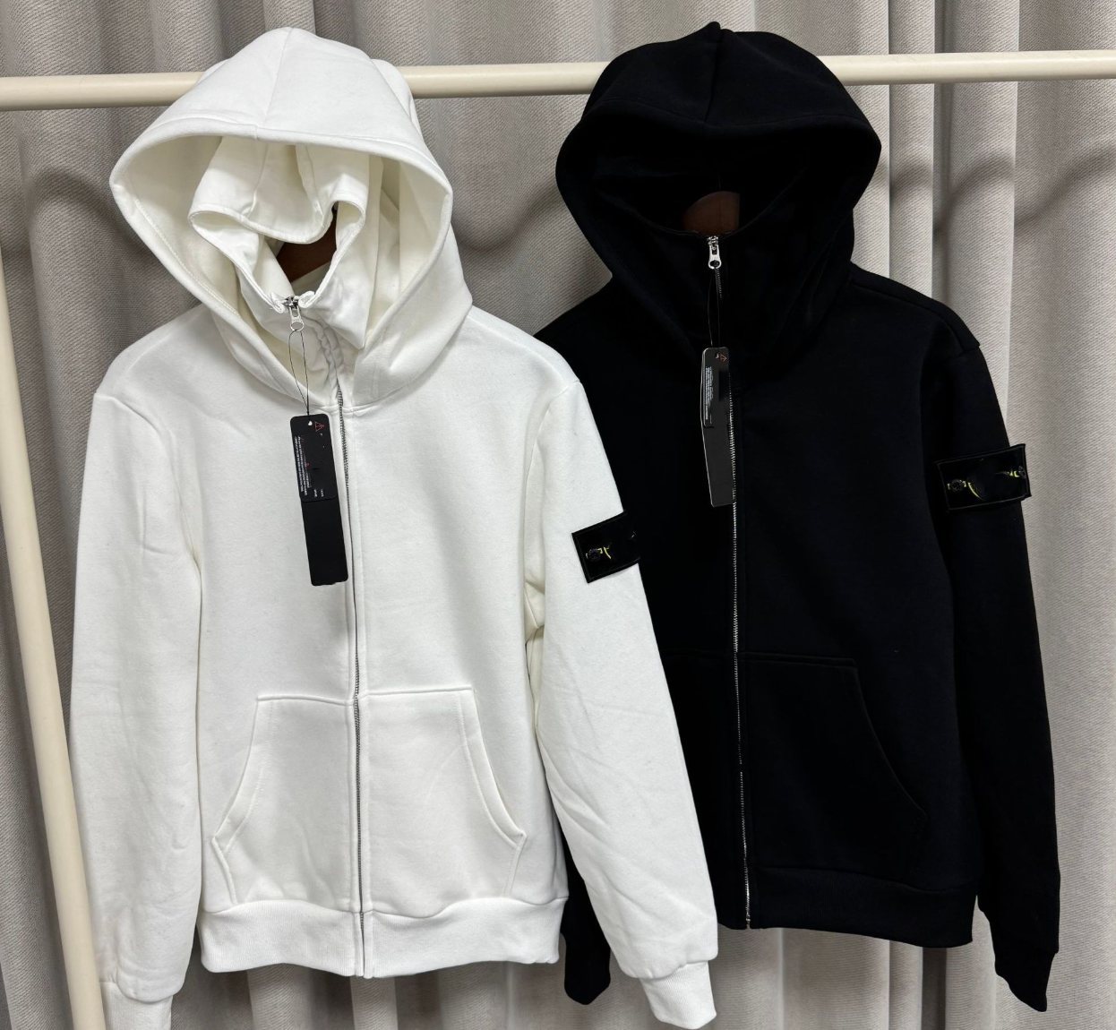 Designer Men's Hoodies Double Hat Sweatshirt Fashion Classic Sleeve Badge Versatile Solid Color Sportswear Top for men