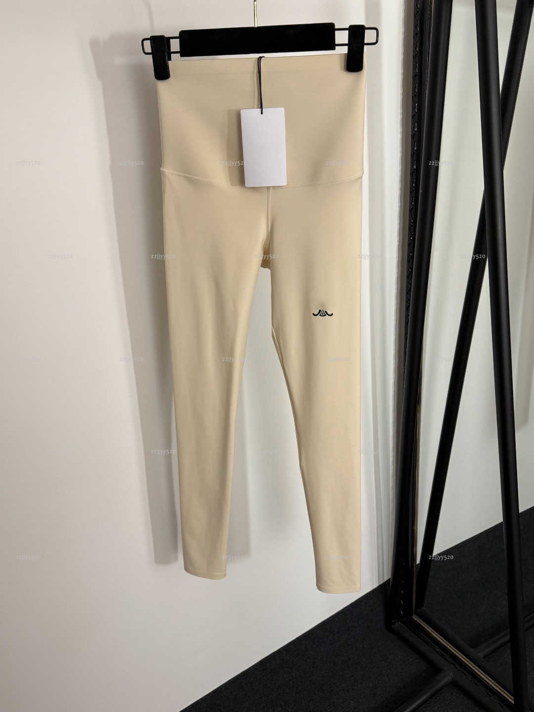 Brand women leggings high quality girls pants designer clothes women high waisted elastic small foot bodybuilding leggings shark pants size:S-XXL-image-1103572884