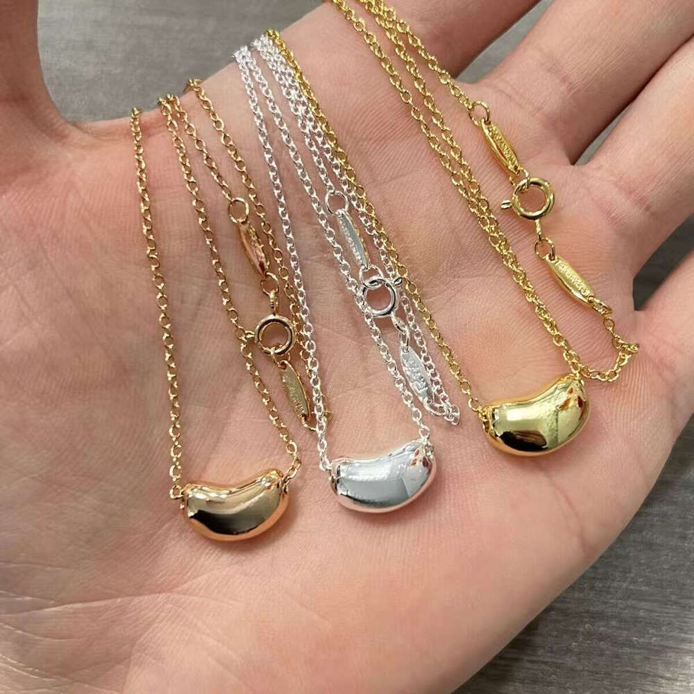 Necklace Designer Jewelry Women Pea Beans Pendant Necklace Bracelet Earring Set Premium V Gold Fine Electroplated Minimalist Luxury ashion Gift 300