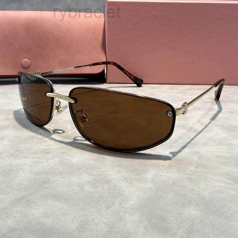 designer sunglasses Oval Curved lens fitting type for women classic Travel trend Beach shading UV protection polarized