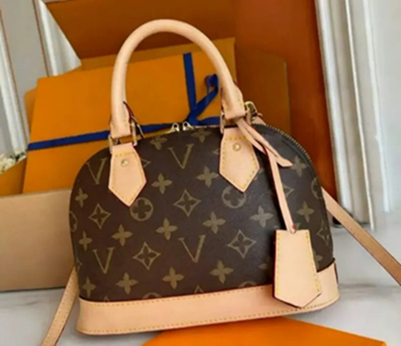Shoulder Bags New almas bb Women crossbody Evening bag Original designer handbag Classic mirror quality leather chain bag embossing tote bag shell b