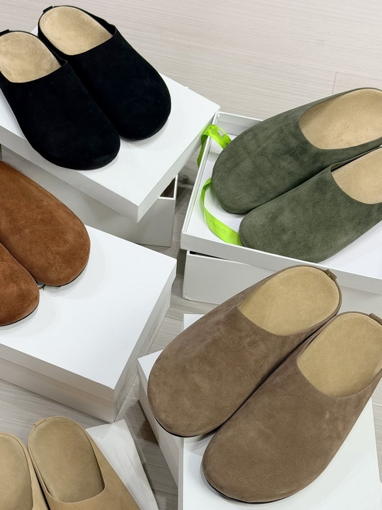 Designer Mens Womens Slippers The Row Clogs Hudson Slides Mules Suede Hugo Taupe Tan Black Lacquer Brown grey beige brown Military Green TheRow