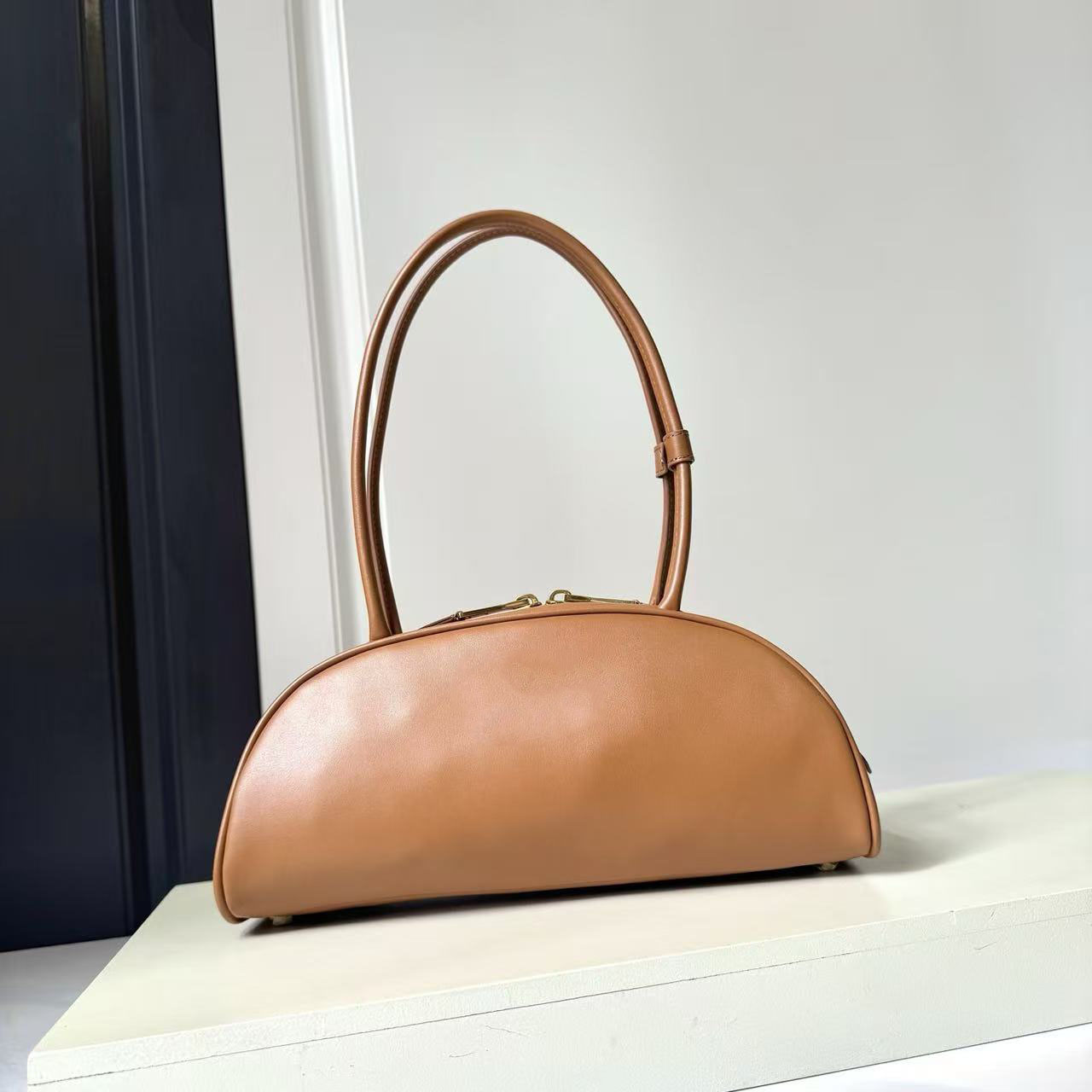 2026 high-quality luxury designer classic women's dumpling handbag casual women's cross-body bag leather women's luxury brand shoulde