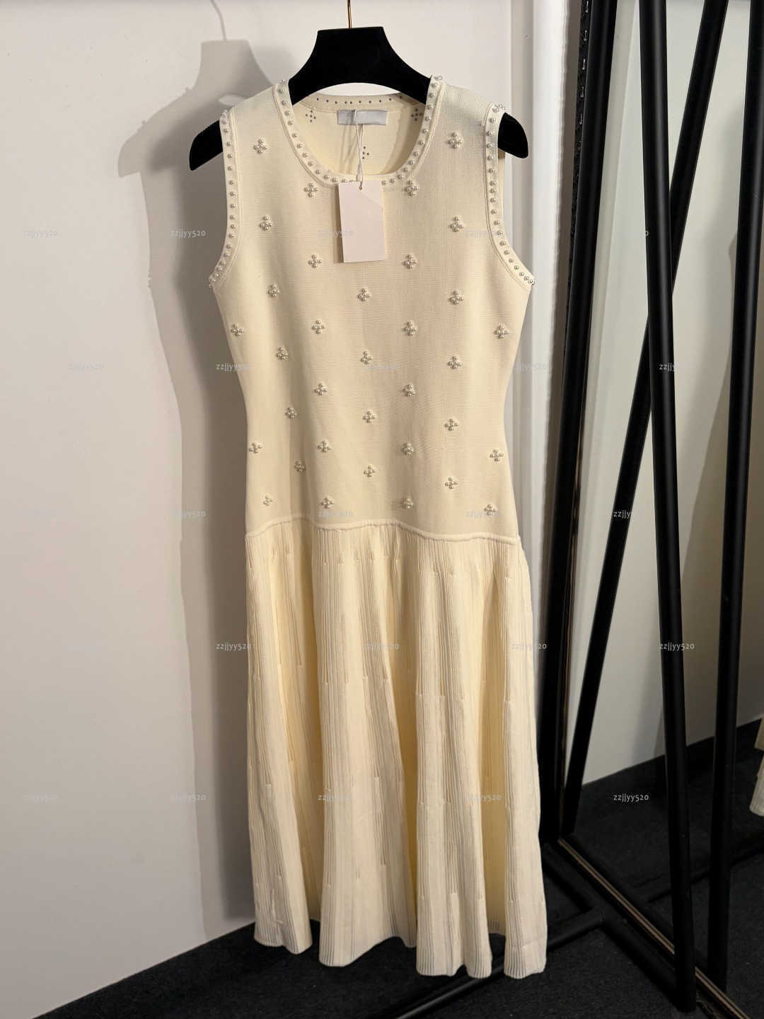 Brand round neck women dress Summer lady dresses women designer clothes sleeveless vest skirt A1159X01N101-image-1103781636