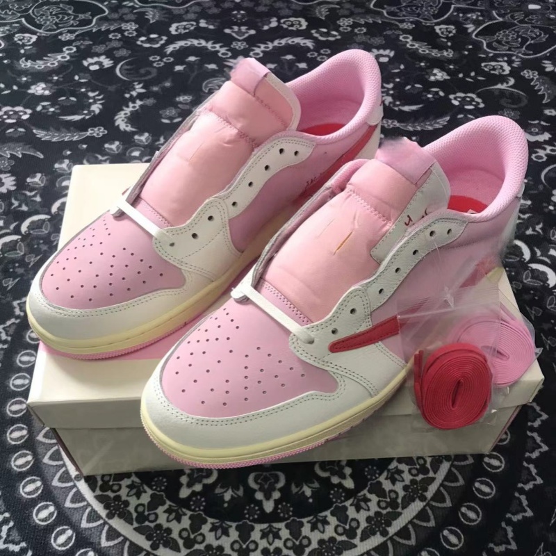 Top quality Designer Trainers Men Women 1 Low TS Sail Pink White Basketball Shoes Sports Free Shipping