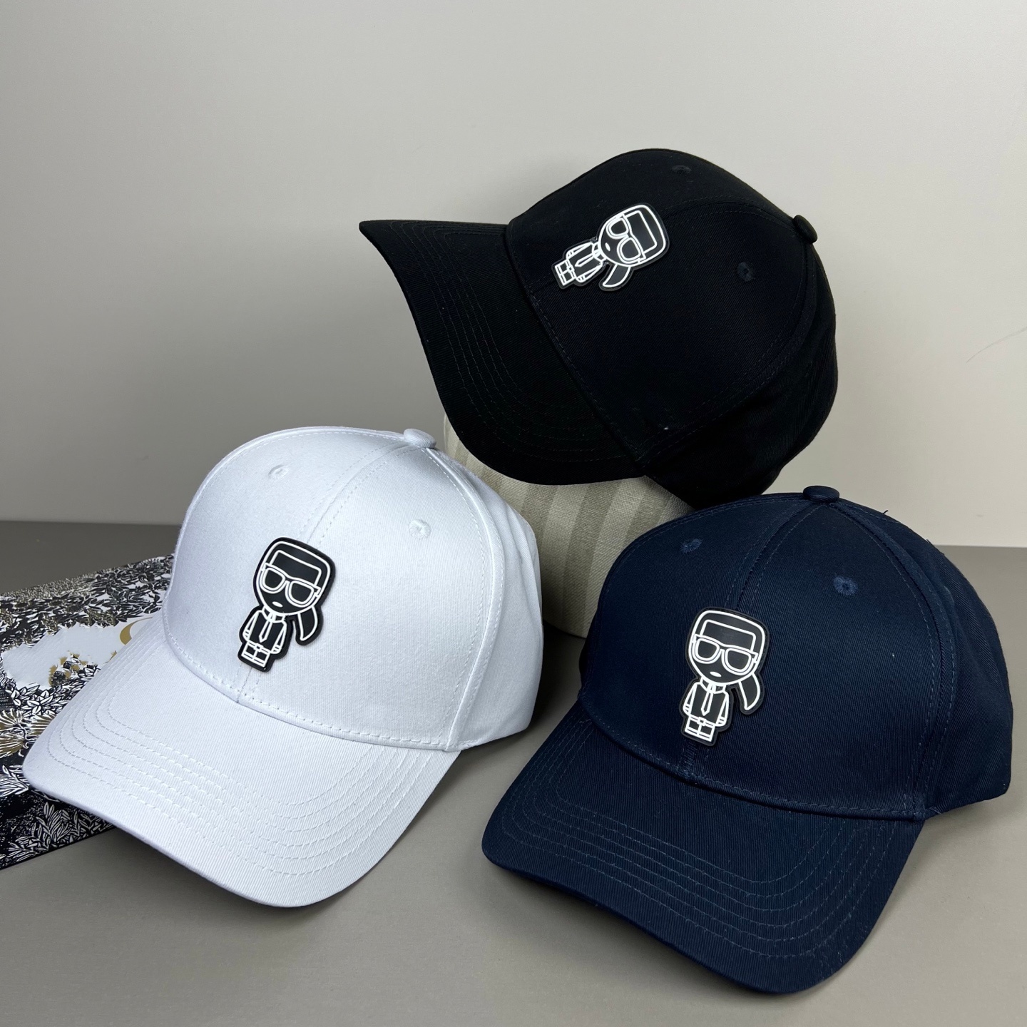Lagerfeld Designer Baseball Cap Unisex Cartoon Figure Baseball Cap Adjustable Cotton Sun Hat for Men Women Casquette Luxe