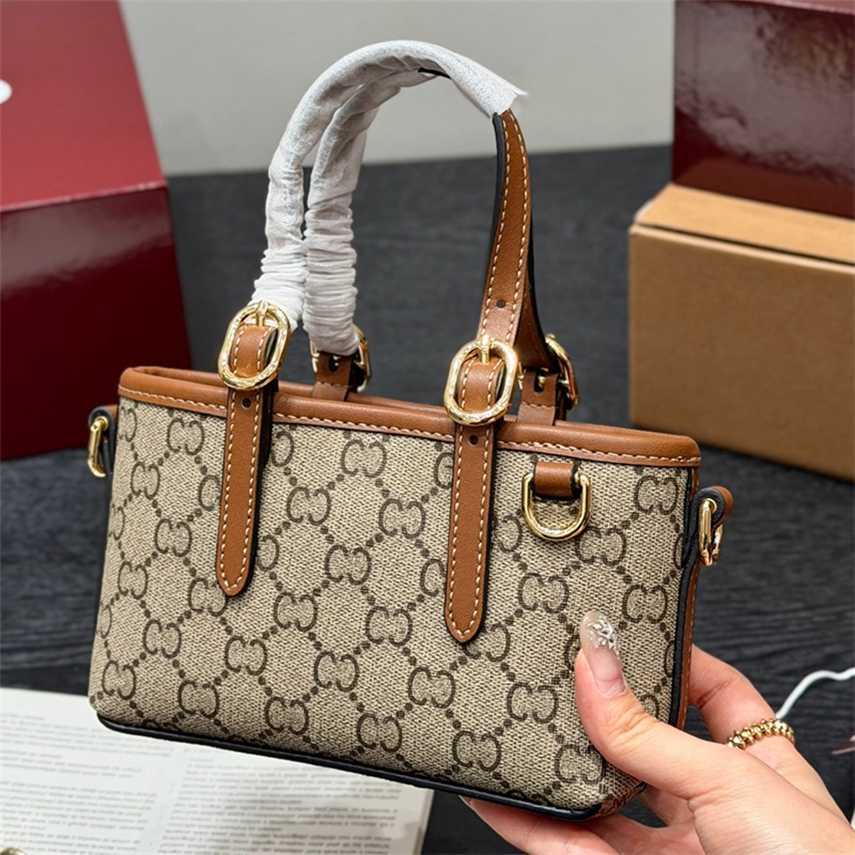 Designer Purse Womens Bag 2026 New Model Emblem Light Luxury Vintage Pattern Basket Handbag Mini Tote Bag Luxury Bag