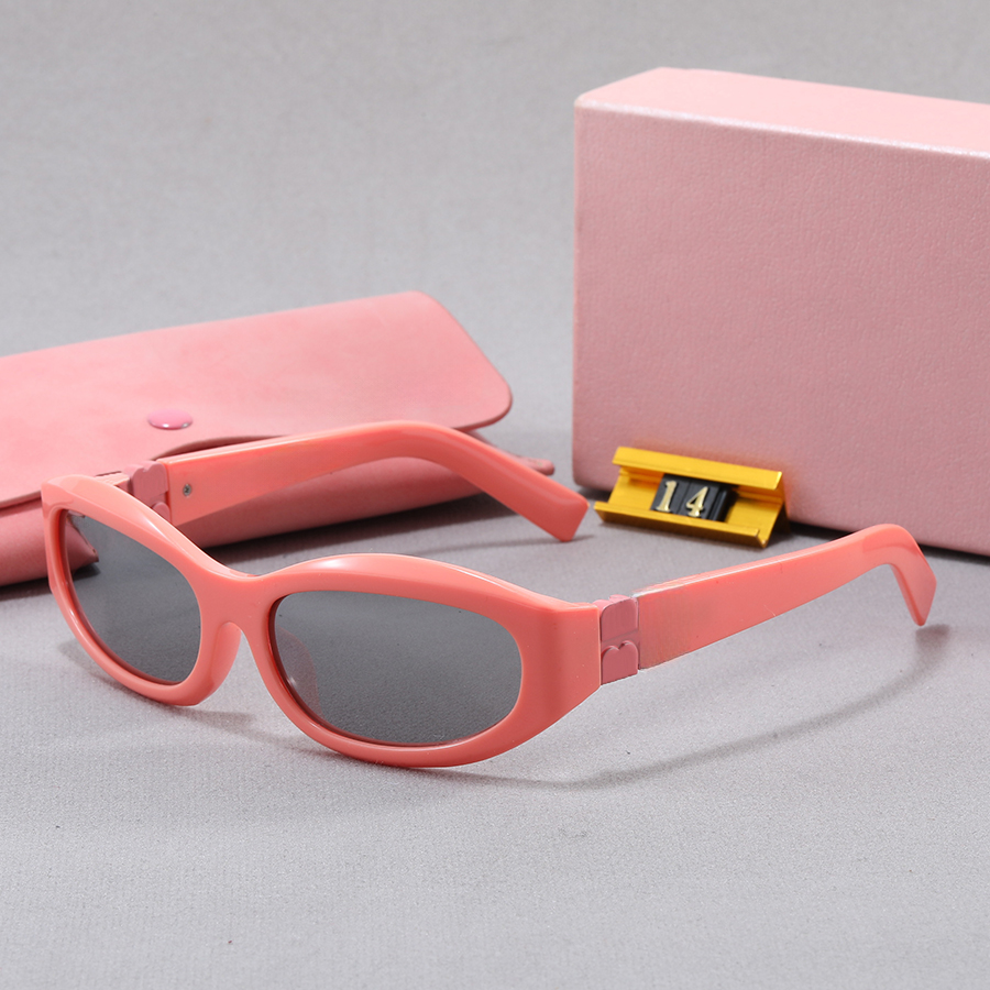 Luxury Sunglasses Designer Sunglasses Women Mens Classic Eyeglasses Summer Goggle Beach Sun Glasses Letter Pattern Casual Glasses Oversized Sungl