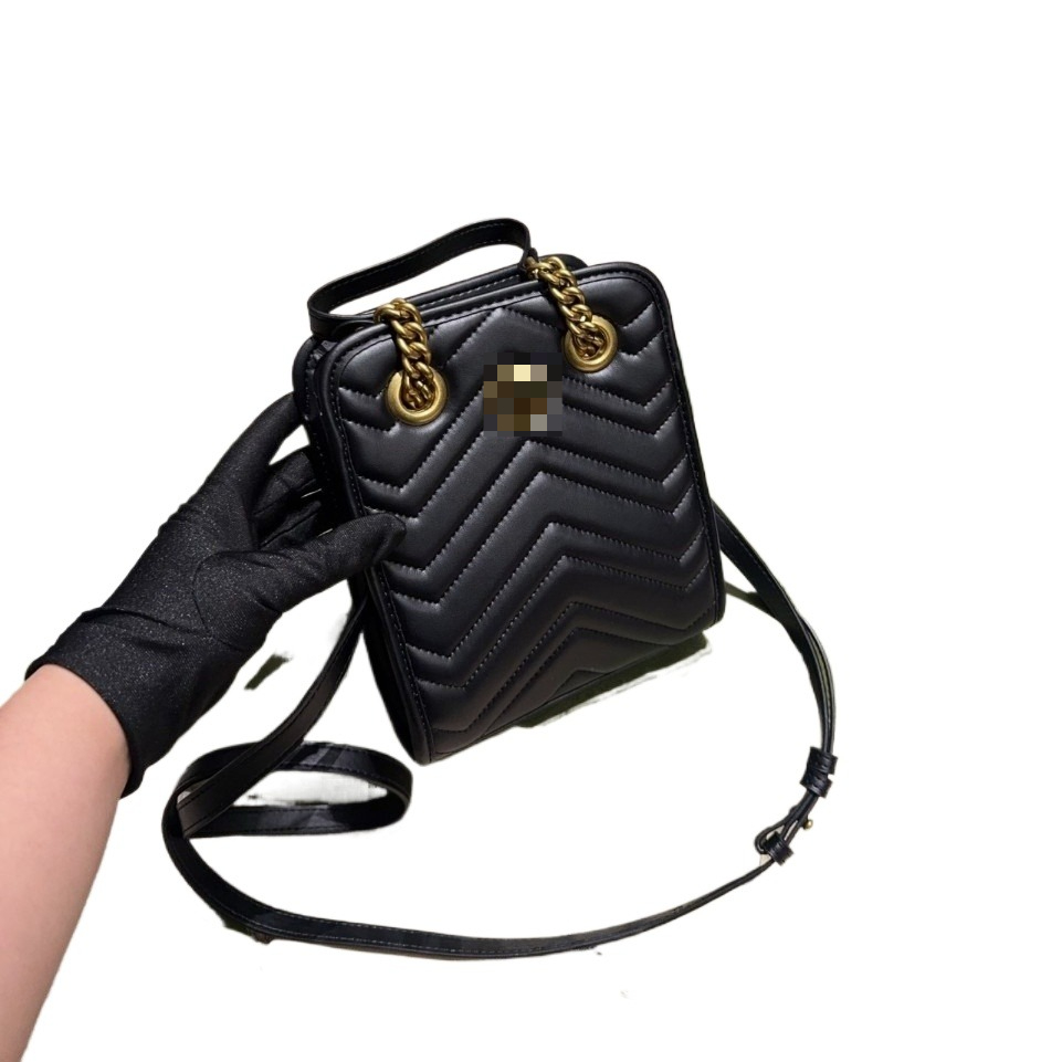 Designer Bags 2026 Trends minimalist diamond quilted chain handbag V shaped stitched retro lightweight shoulder crossbody bag multifunctional pur