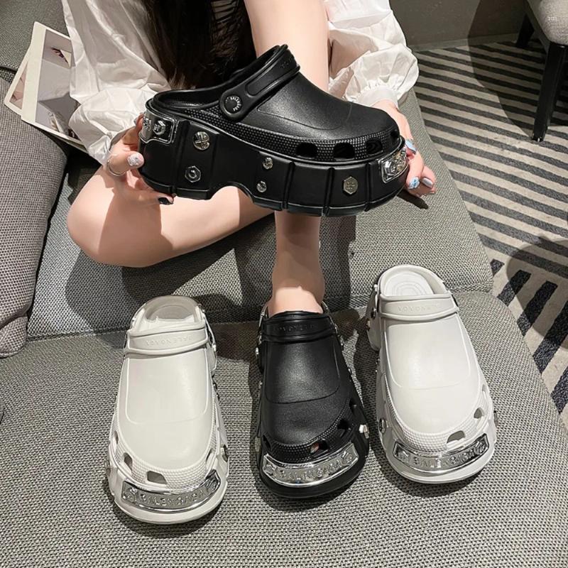 Sandals 2026 Metal Rivet Baotou Slippers For Men And Women High-quality Couples Breathable Beach Shoes