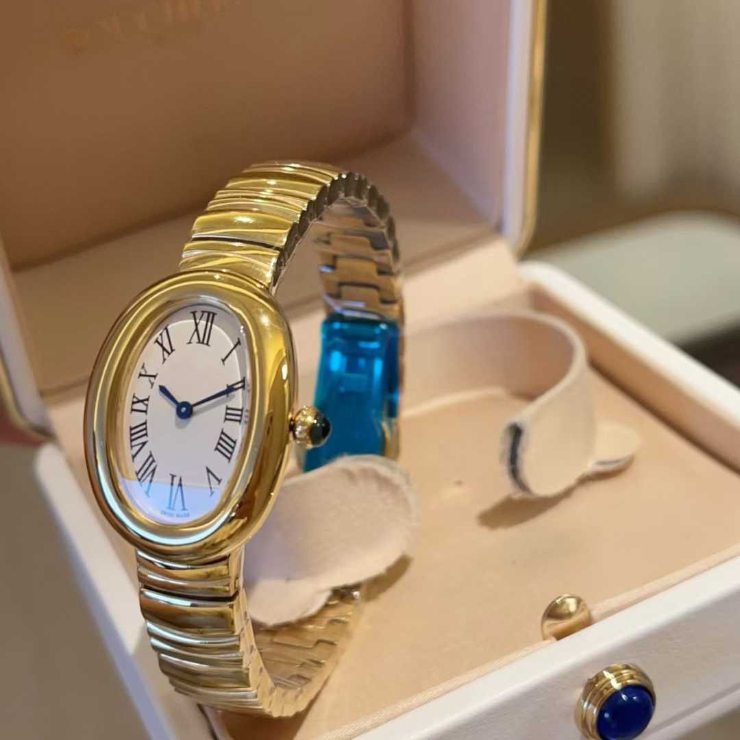 Classic bathtub series wristwatch small size model quartz movement 127$