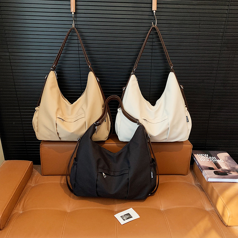 H114 Sac à main surdimensionné paresseux et chic des créateurs de tendances de la mode coréenne contemporaine, parfait pour les déplacements