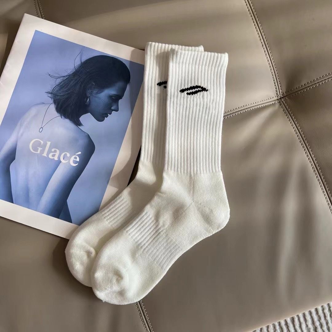 Mens Socks Cotton Sock Sport Breathable Soft Letter Fashion Sneakers High Elastic Middle Tube Stocking Towel Sox Summer Running $11