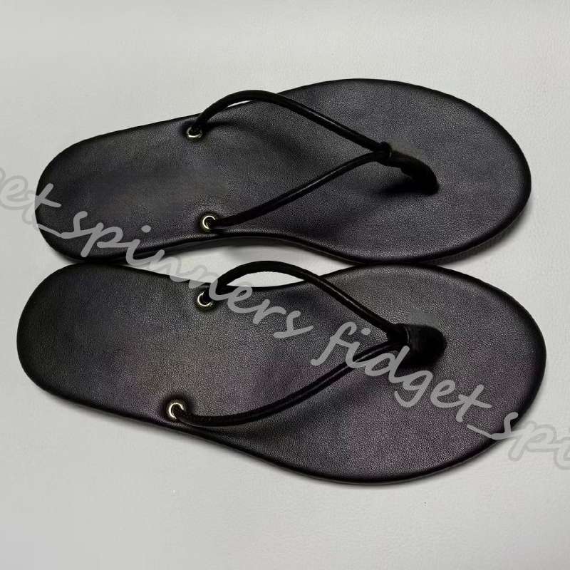 Nouveauté femmes sandales mode été en plein air tongs femmes concepteur plage pantoufles EU35-41 35113