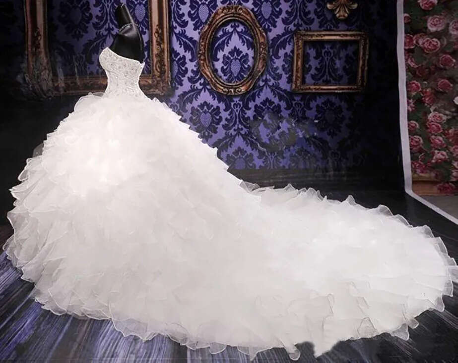 Luxury Beaded Embroidery Ball Gowns Wedding Dresses Princess Gown Corset Sweetheart Organza Ruffles Cathedral Train Bridal Dress Plus Size Custom Ma