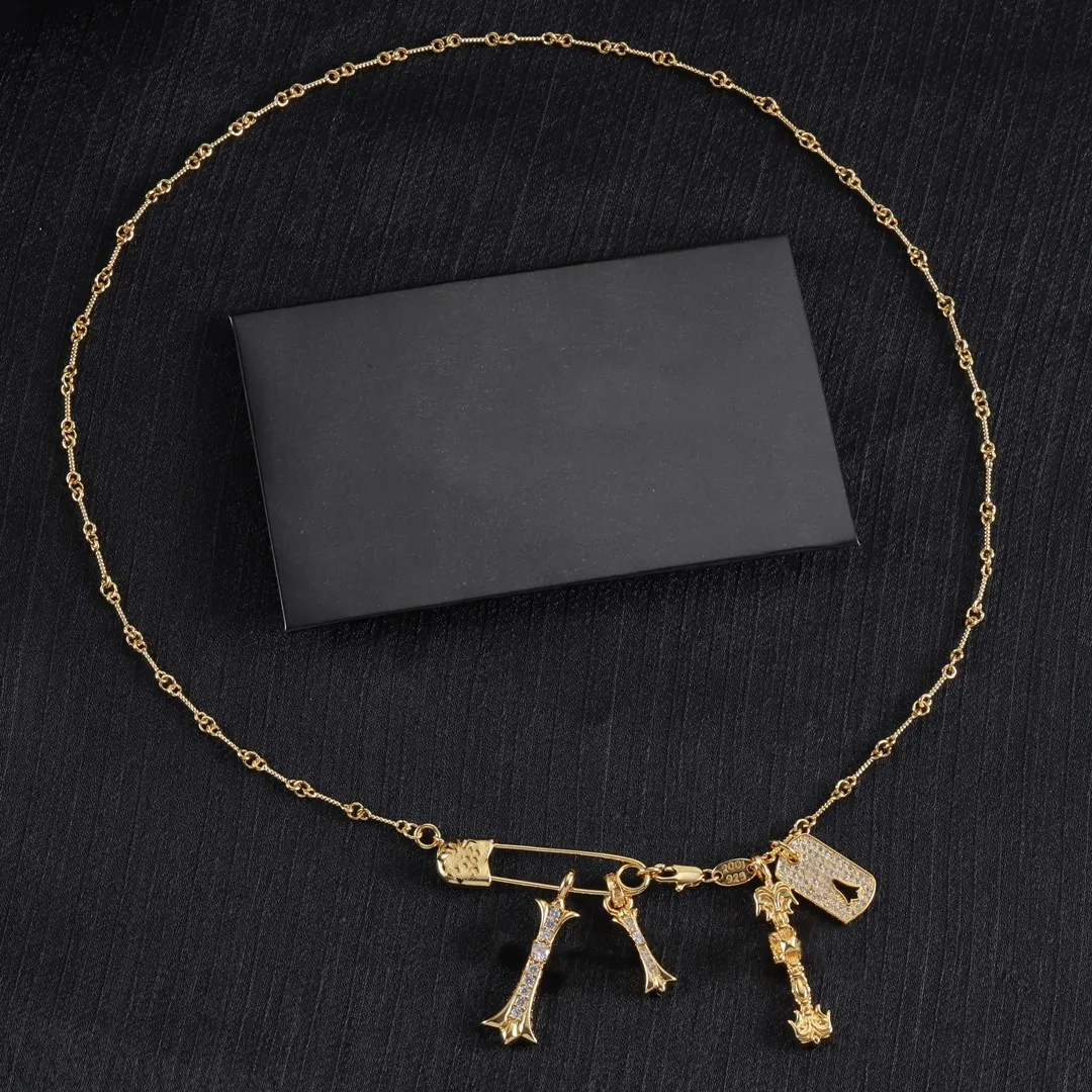 Pendant Necklaces C264LU6 Elegant Gothic Cross Pendant Necklace Gold Plated Multi Charm Design Safety Pin Vintage Style Statement