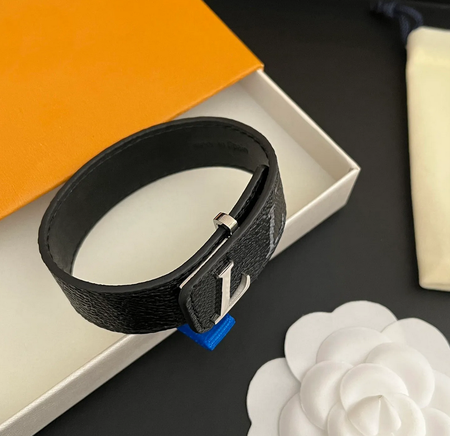 Luxury Men Leather bracelet designer bracelet Bangle Black With Womens Birthday Gifts Bangle Hand Jewelry Christmas Fashion Style Gift bracelet-image-934559506