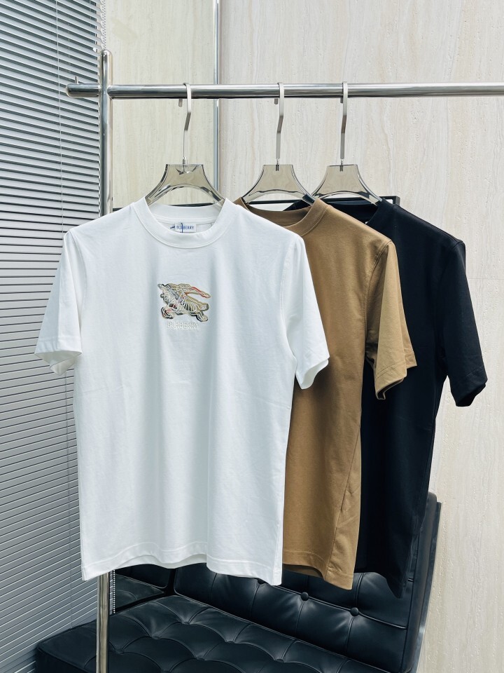 BBR version correcte designer T-shirt nouveau chevalier brodé cheval de guerre col rond T-shirt à manches courtes adapté aux hommes et aux femmes