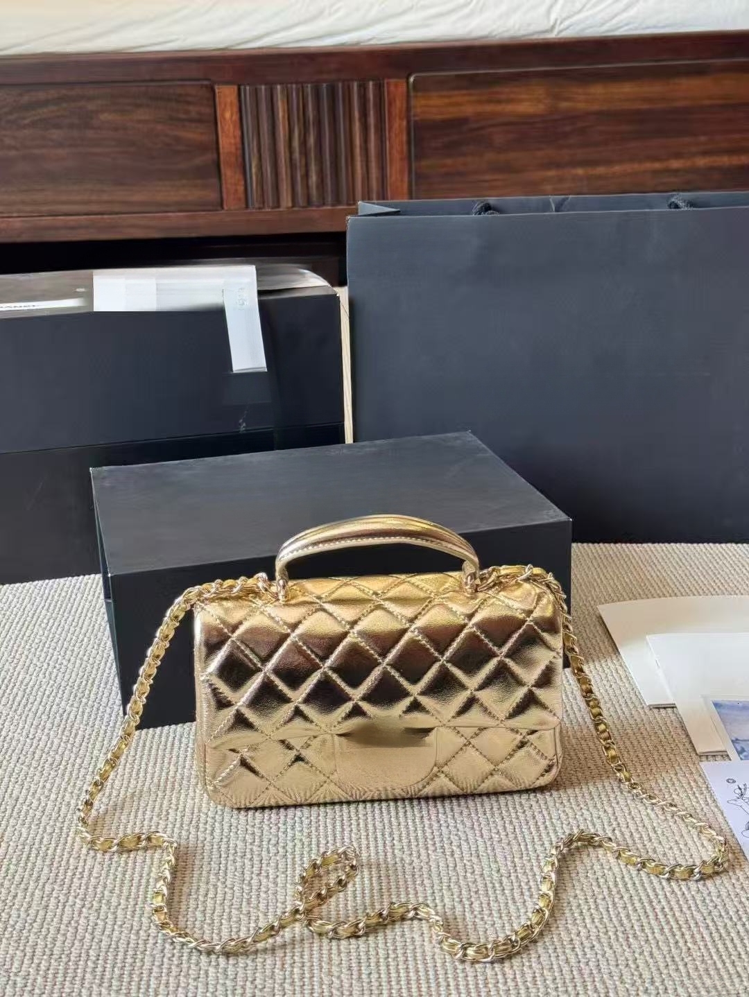 2026 Retro Diamond Grid CF 19cm Crossbody Handbag Square Handbag Flip Bag Solid Color Crossbody Bag Correct Style