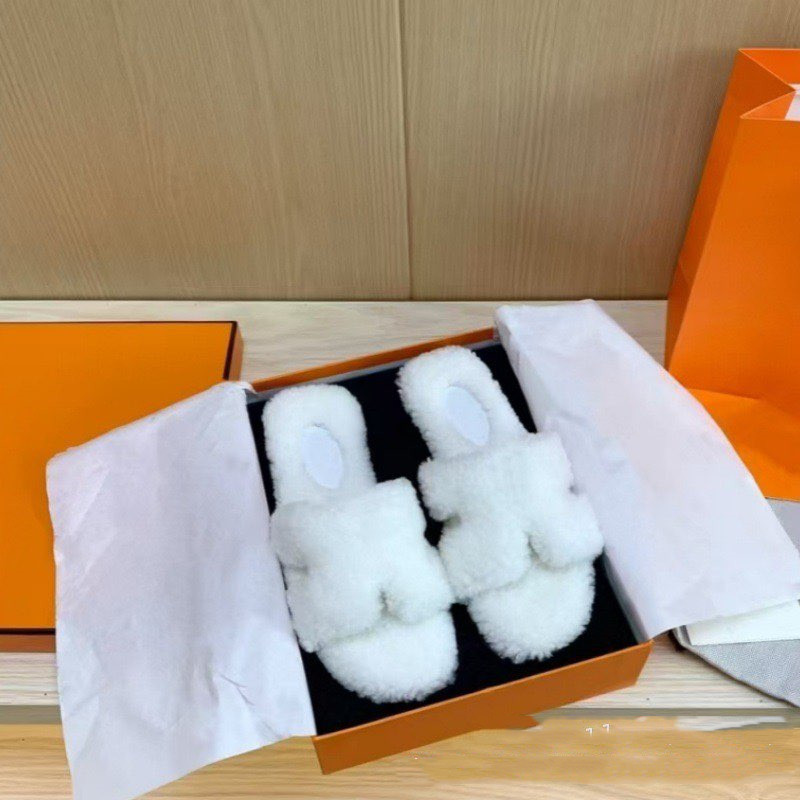 Diapositives de luxe Pantoufles de créateurs Femmes Pantoufles Furry Slides H Lettre Laine Fourrure d'hiver Fluffy Furry Lettres chaudes Sandales