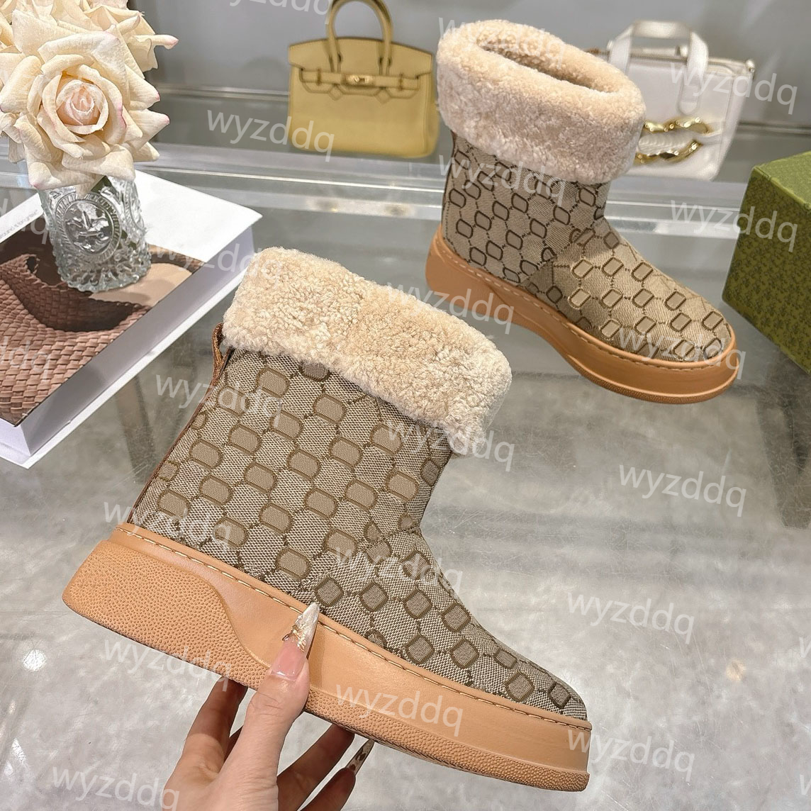 Designer Lady boot with merino Lined High quality wool Lady short Flat soled boots