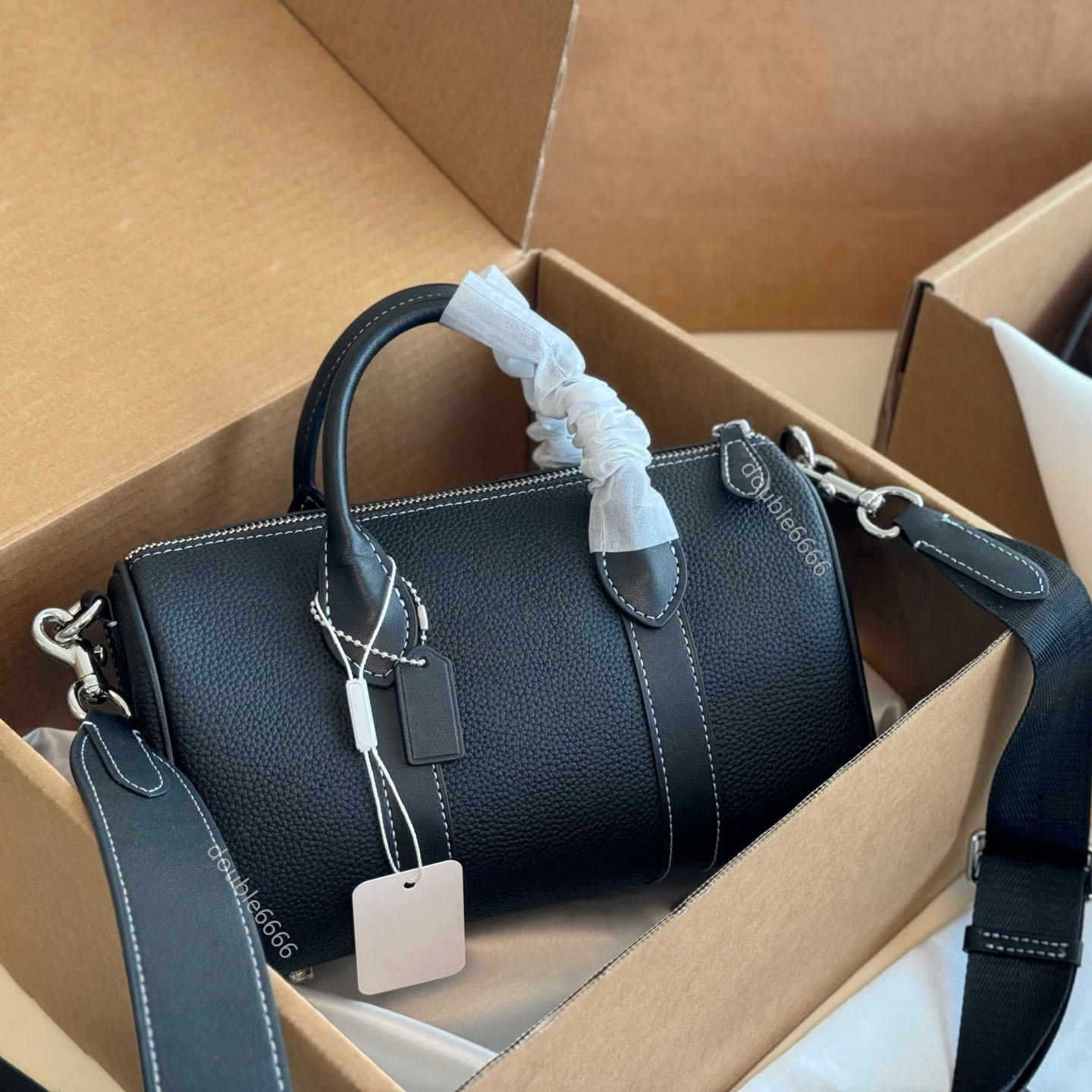 Quality man Tote Handbags Luxury Travel Bag Women Designer Boston Hobo Bag Lady Casual Shopping Pillow Satchels Underarm messenger bag chest bag pos