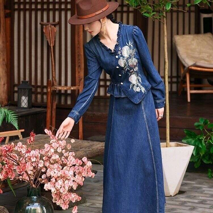 New DesignDenim 2025 Spring And Autumn New Fashion Elegant Stylish Design Heavy Embroidery Long Dress