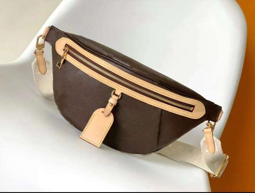 Top célèbre sac de créateur Bumbag Sacs de taille à bandoulière Tempérament Bumbags Fanny Pack Bum gaufrage fleurs portefeuille en cuir souple Nu