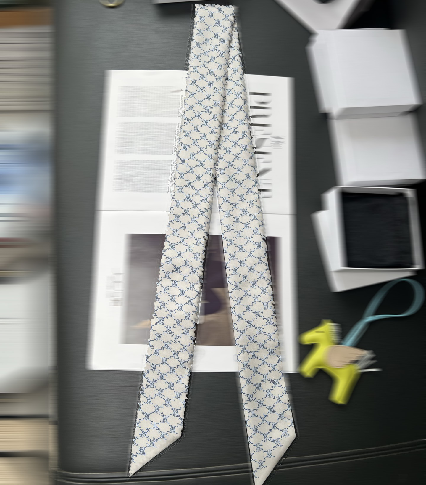 2026 Twill 2 Scarf Designer Print Ribbon Letter Angled Narrow Long Hairband Bag Strap High end Silkworm Silk Small Collar Tie 5*120 6666 5*