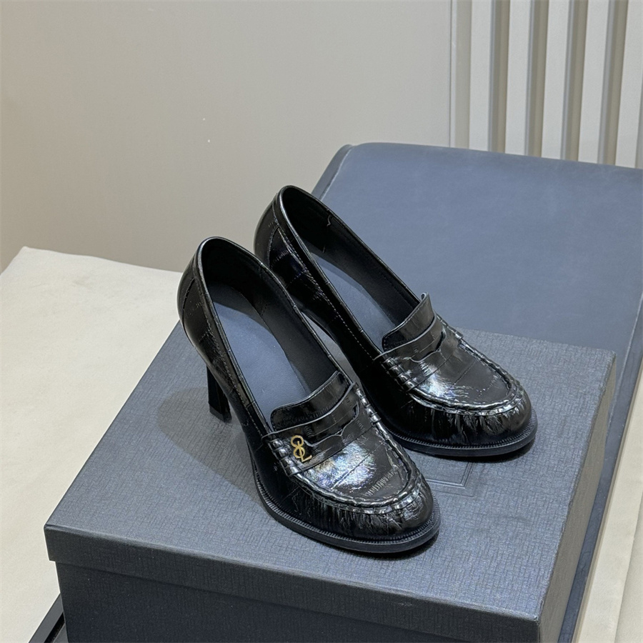 Chaussures de créateur Chaussures habillées pour femmes Chaussures à motif plissé de mode Chaussures classiques Chaussures à talons à bout rond P