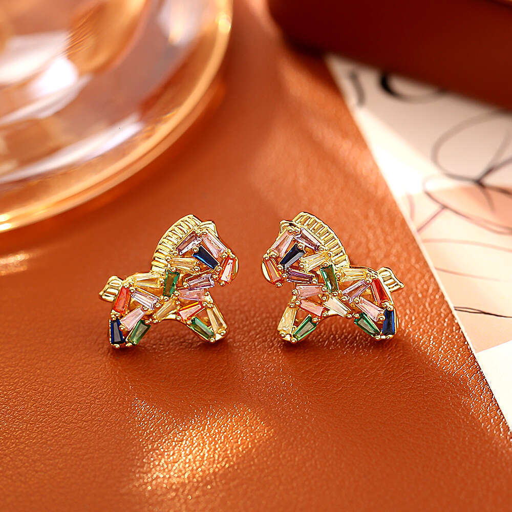 Boucles d'oreilles du zodiaque petit cheval en cristal coloré plaqué 24 carats, mode haut de gamme, exquises et mignonnes, Style de célébrité d'i