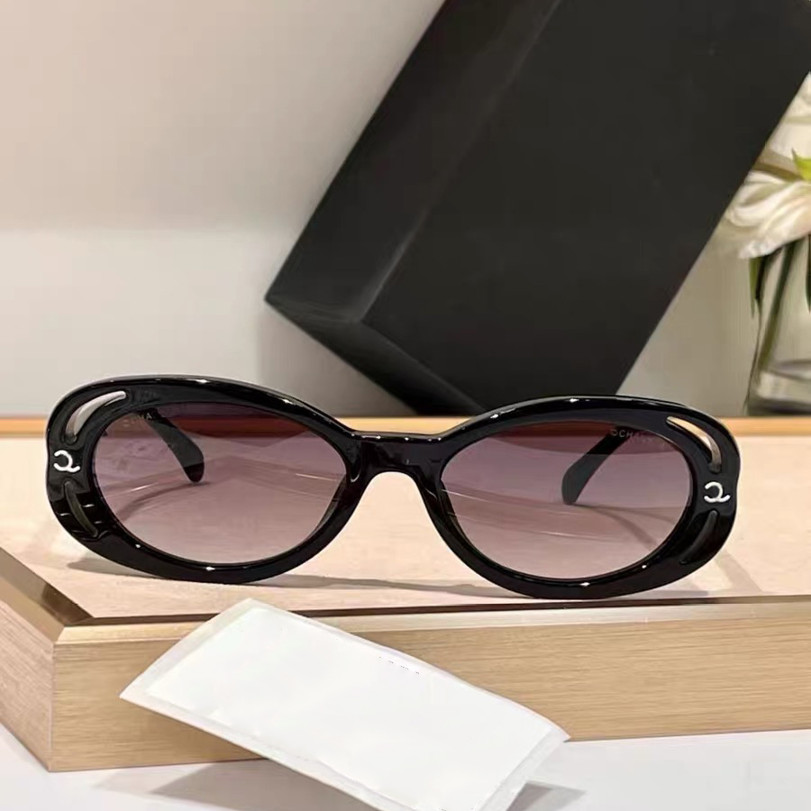 New Luxury Designer Earring Fashion Sunglasses For Women Men Exquisite Vintage Woman Full Frame Driving Beach Shading UV Protection Polarized Glasse