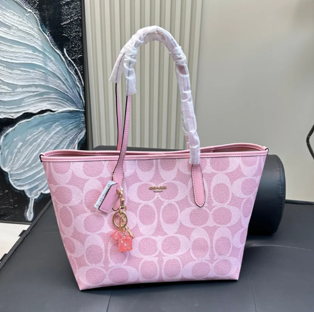 Sac fourre-tout Sac de créateur Sac à main de luxe de voyage pour femme Sac de plage à bandoulière Sac fourre-tout chaud Lettre Designer Sac de g