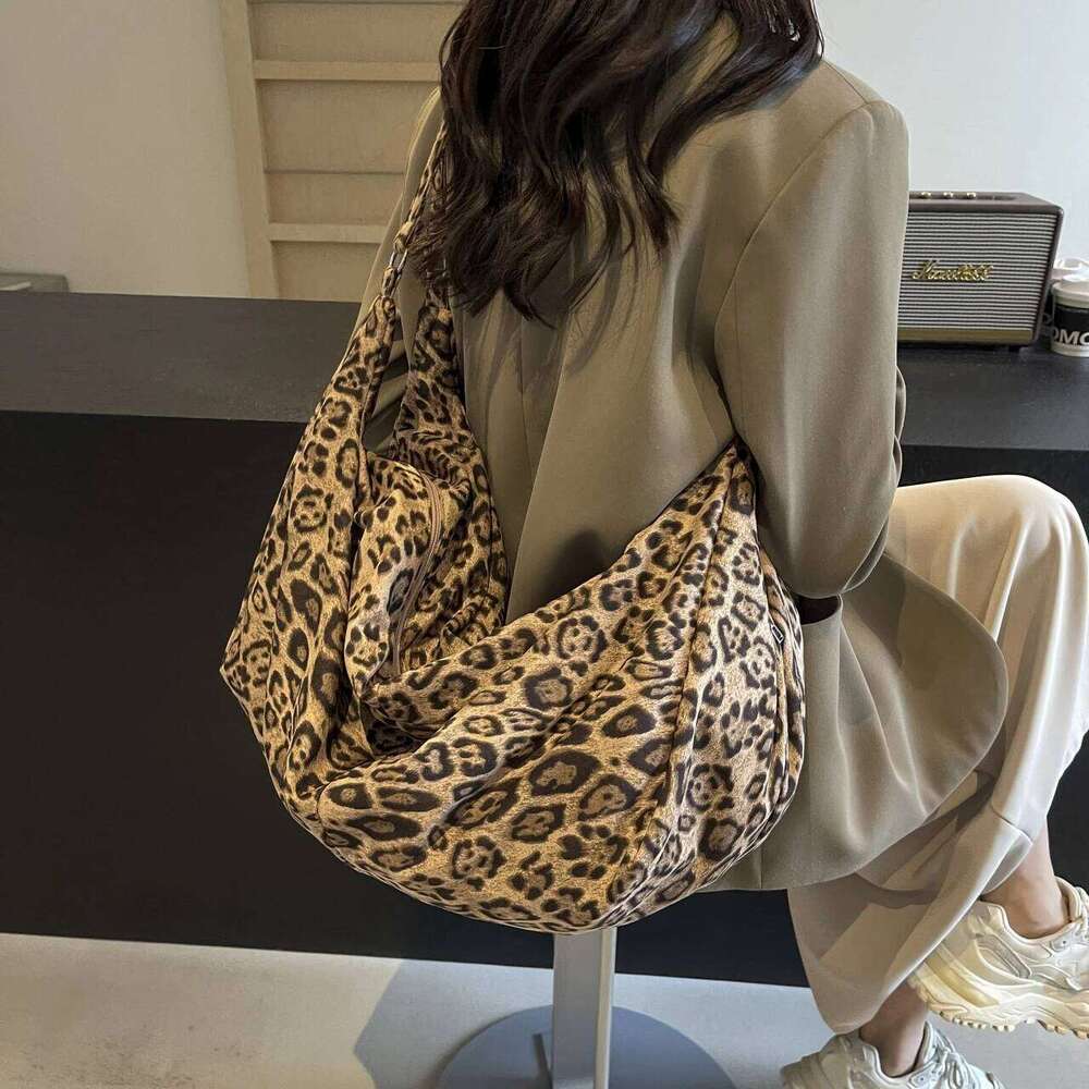 Large Leopard Shoulder Women Fashion Big Packages Lazy Style Hobo 2024 Autumn And Winter Leisure Or Travel Bags Z260207