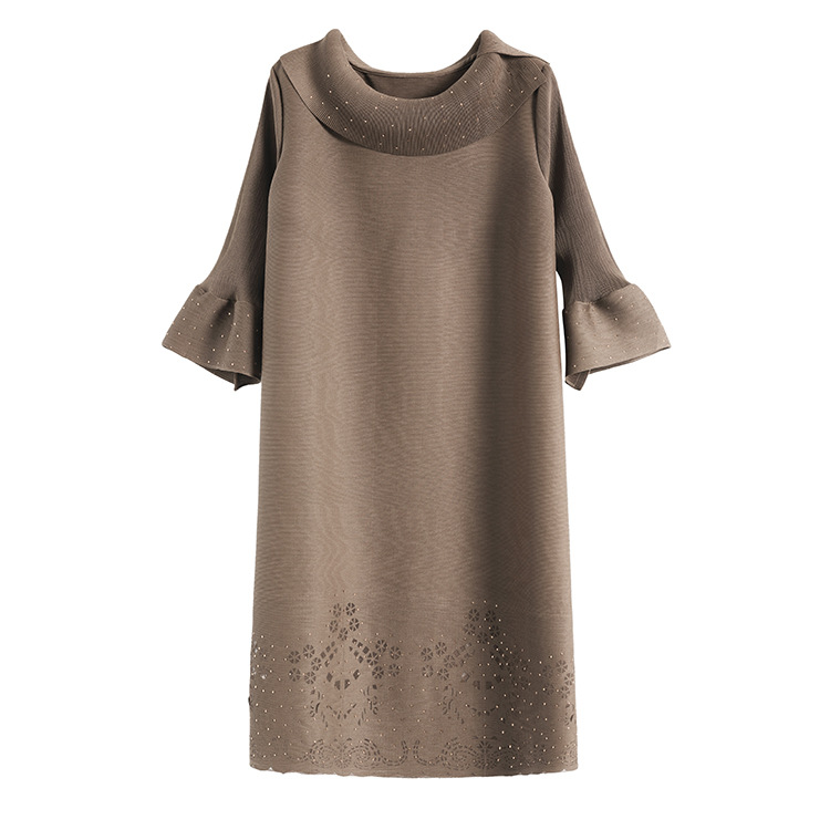 (443) Robe d'été à trois lits pour femmes, niche légère, style mature, creux, diamant plissé, manches trompette, jupe droite