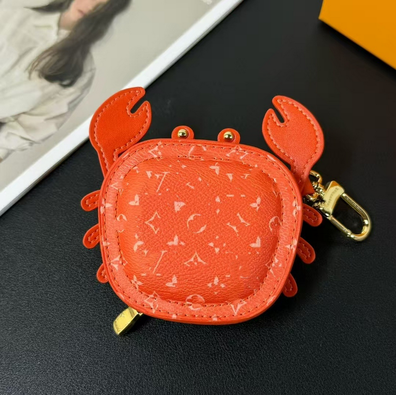 Designer Luxury Keychains Charm for Women Turtle Crab Frog Pouch Fashion Bag Pendant Mens Designers Leather Coin Purse Accessories Key Chain a2AAA