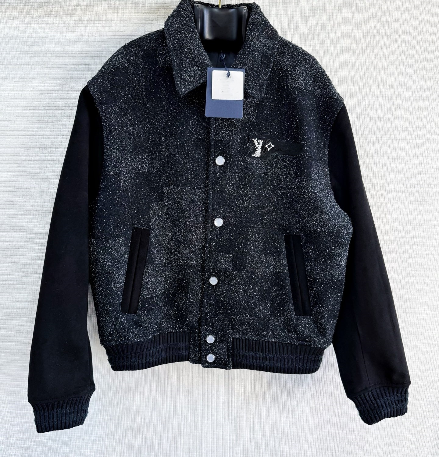 Genuine Leather Checkered Baseball Jacket Designer baseball jacket Pearl Checkered Coat Embroidered Jacket Cashmere coat Sheepskin Sleeve Jacket