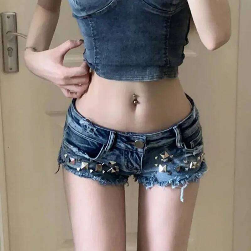 Sexy Mini Women's Denim American Retro Y2K Rivet Decorate Skinny Short Jeans Female Korean Low-Waisted Streetwear Shorts H260209-image-1094707069